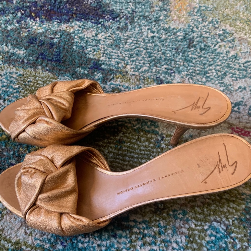 Woman sandals